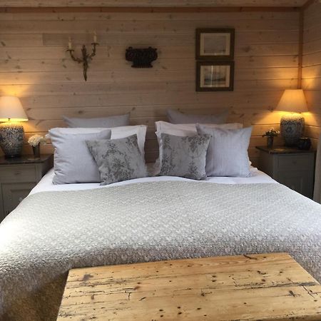 The Lodge - Luxury Lodge With Super King Size Bed, Kitchen & Shower Room Hurstpierpoint Exterior foto