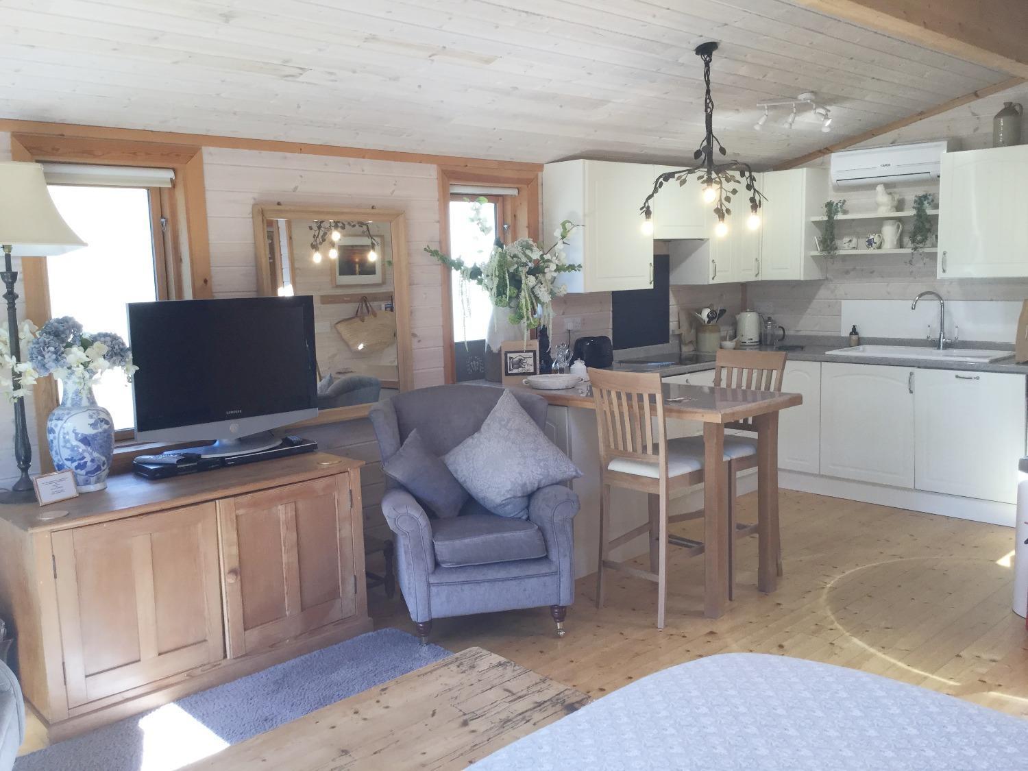 The Lodge - Luxury Lodge With Super King Size Bed, Kitchen & Shower Room Hurstpierpoint Exterior foto